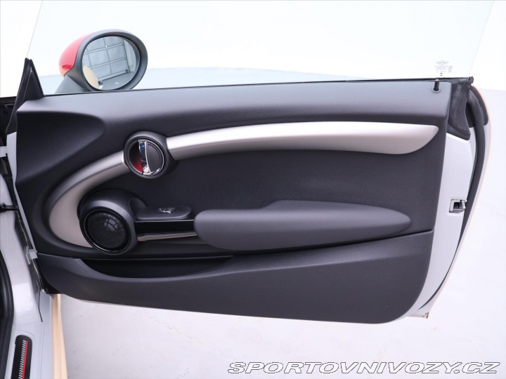 Mini Cooper 2,0 JCW 170kW H&K Chi 2016