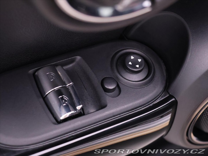 Mini Cooper 2,0 JCW 170kW H&K Chi 2016