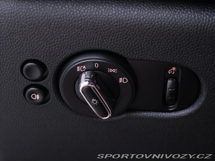 Mini Cooper 2,0 JCW 170kW H&K Chi 2016