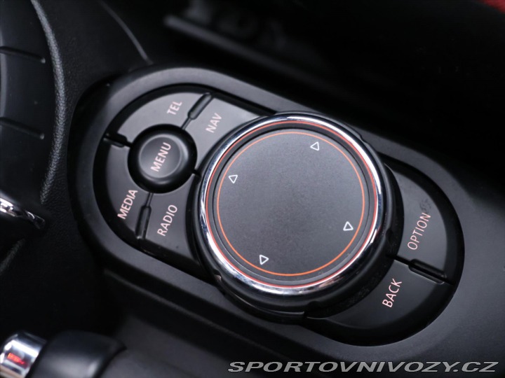 Mini Cooper 2,0 JCW 170kW H&K Chi 2016