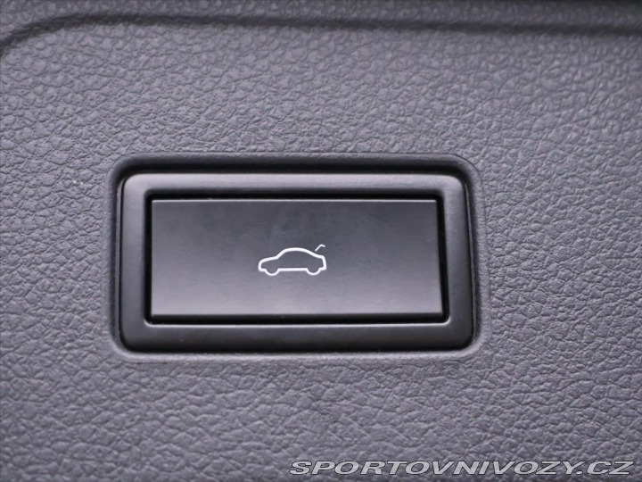 Volkswagen Ostatní modely Passat 1,5 TSI 110kW DSG R-Line 2020