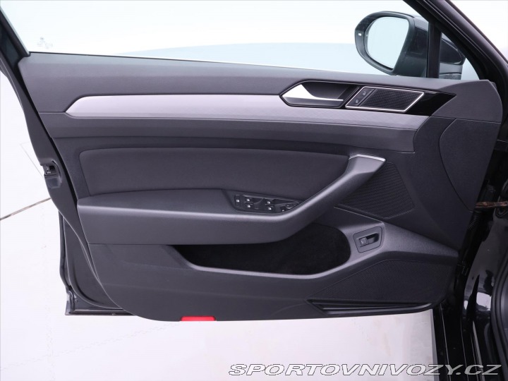 Volkswagen Ostatní modely Passat 1,5 TSI 110kW DSG R-Line 2020