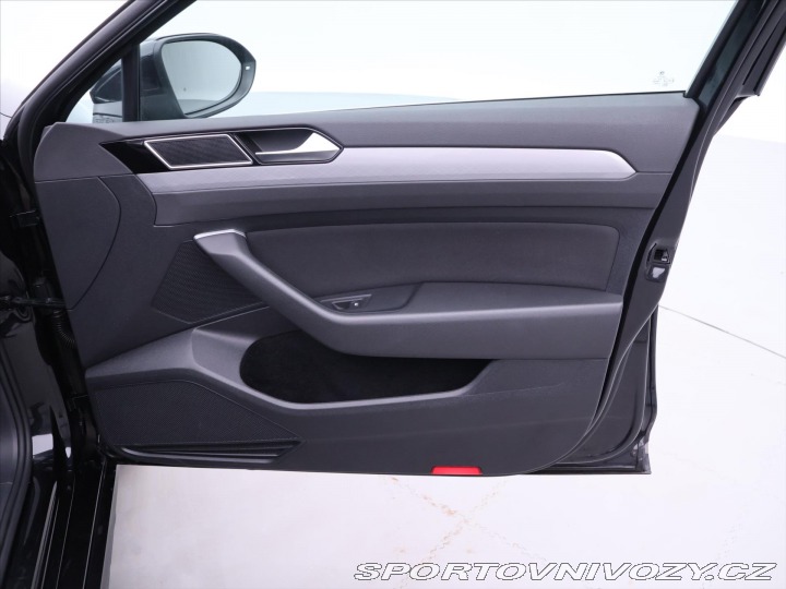 Volkswagen Ostatní modely Passat 1,5 TSI 110kW DSG R-Line 2020
