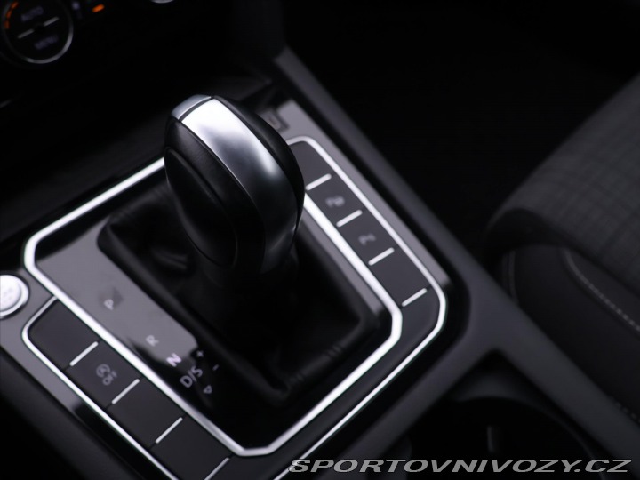 Volkswagen Ostatní modely Passat 1,5 TSI 110kW DSG R-Line 2020