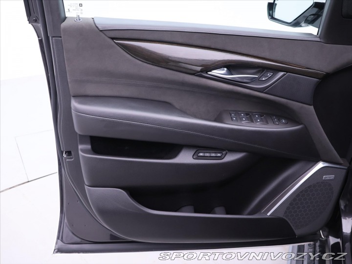 Ostatní značky Ostatní modely Cadillac Escalade 6,2 L V8 313kW AWD Platin 2017