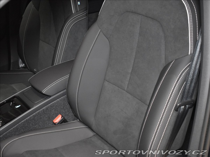 Volvo EC40 Plus  Single Motor Ext. 2025