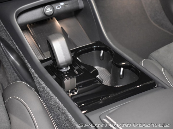 Volvo EC40 Plus  Single Motor Ext. 2025