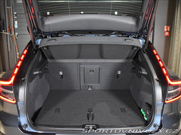 Volvo EC40 Plus  Single Motor Ext. 2025