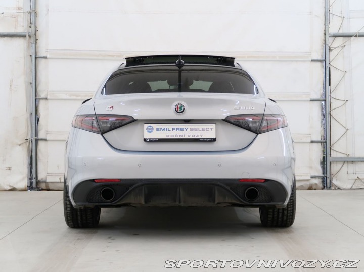 Alfa Romeo Giulia 2.0TURBO,CZ,1Maj,VELOCE,A 1800