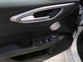 Alfa Romeo Giulia 2.0TURBO,CZ,1Maj,VELOCE,A 1800