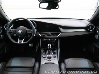 Alfa Romeo Giulia 2.0TURBO,CZ,1Maj,VELOCE,A 1800