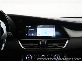 Alfa Romeo Giulia 2.0TURBO,CZ,1Maj,VELOCE,A 1800