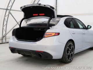 Alfa Romeo Giulia 2.0TURBO,CZ,1Maj,VELOCE,A 1800