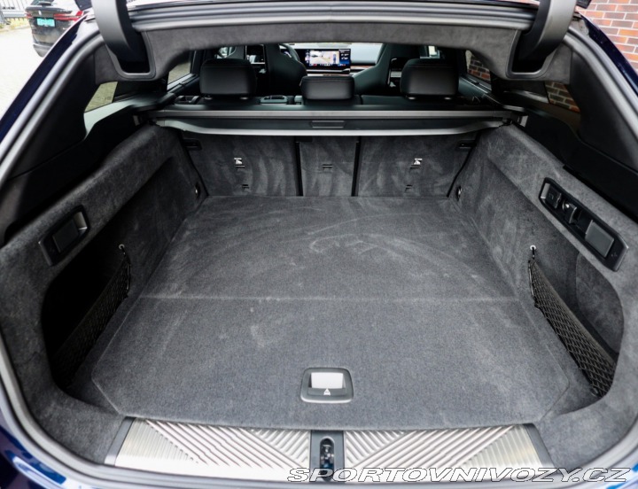 BMW 5 Touring  550e  xDrive M S 2025