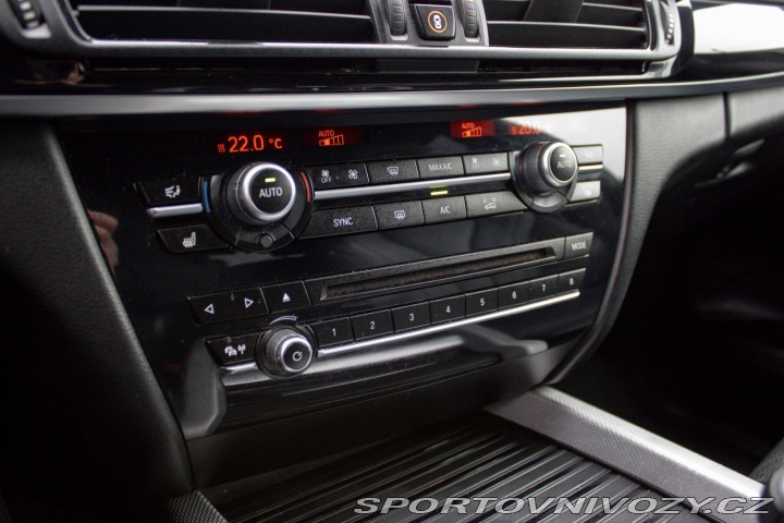 BMW X5 3.0D xDrive M-Packet A/T 2017