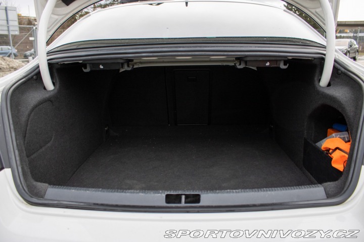 Volkswagen CC 2.0 TDI , 130kW, BMT 4Mo 2013