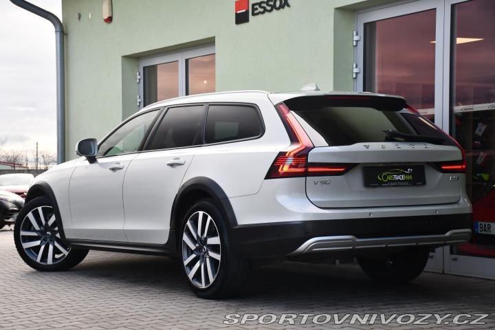 Volvo V90 CC B5 FACELIFT PRAV.SERVI 2021