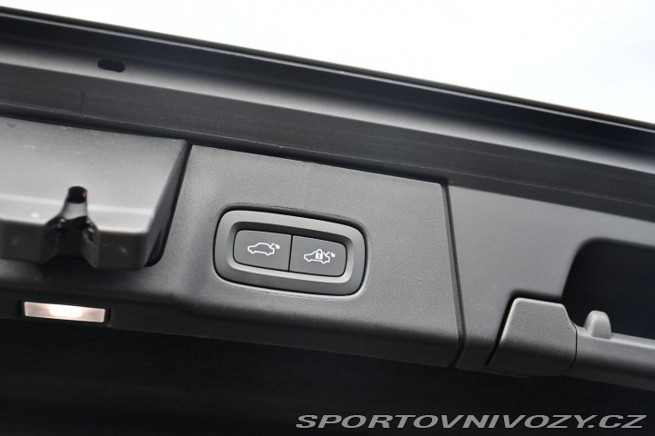 Volvo V90 CC B5 FACELIFT AWD PRAV.S 2021