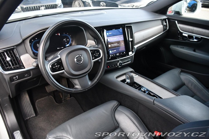 Volvo V90 CC B5 FACELIFT PRAV.SERVI 2021