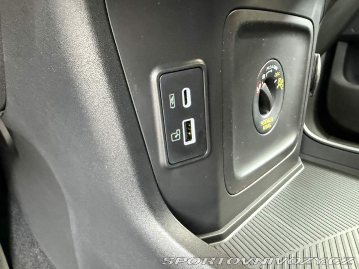 Ostatní značky Ostatní modely Omoda 9 Premium 1.5t GDI SHS AWD 2026