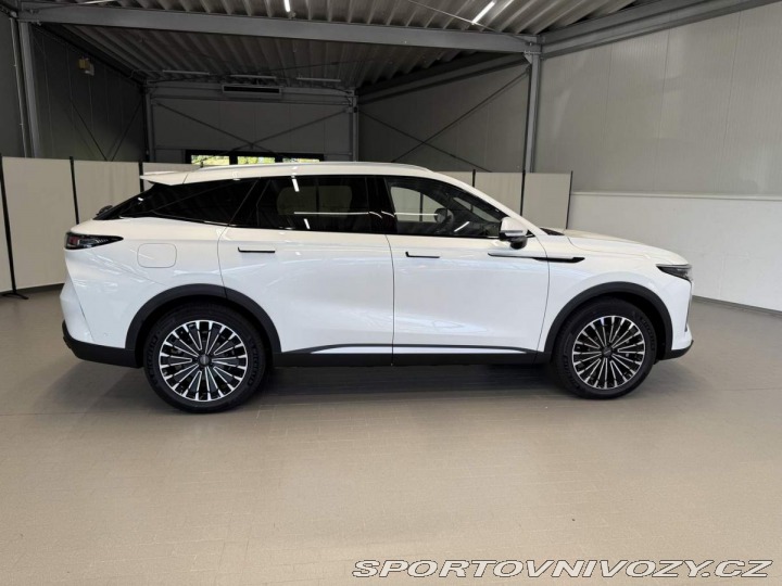 Ostatní značky Ostatní modely Omoda 9 Premium 1.5t GDI SHS AWD 2026