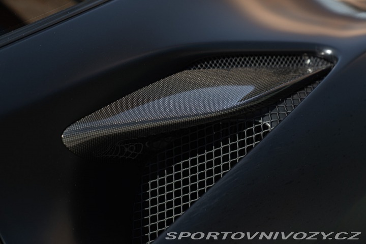 Ferrari F8 TRIBUTO 2020