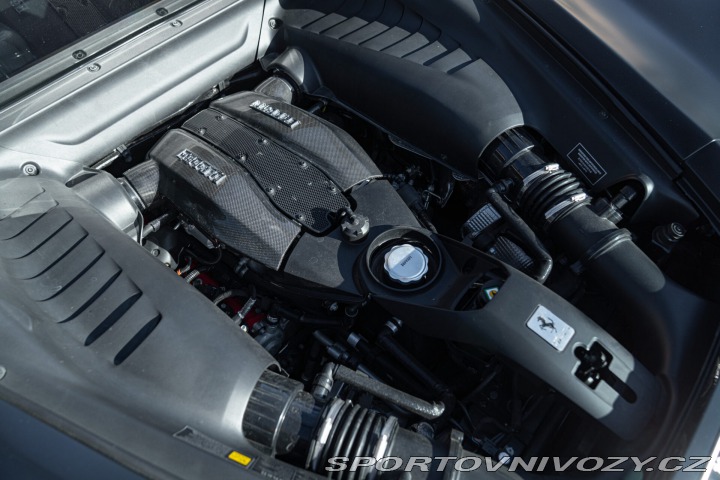 Ferrari F8 TRIBUTO 2020