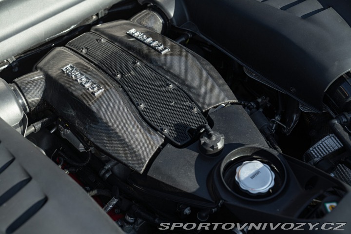 Ferrari F8 TRIBUTO 2020