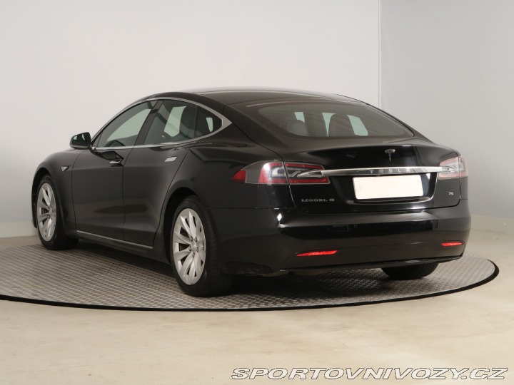 Tesla Model S 75 2016