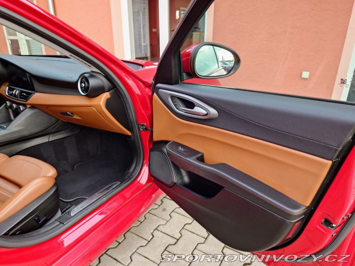 Alfa Romeo Giulia 2.2 JTDM  Veloce 154 kW 2017