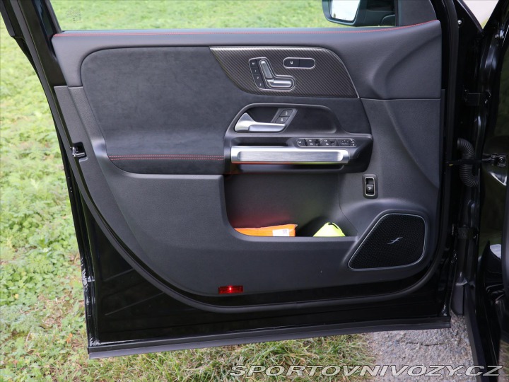 Mercedes-Benz Ostatní modely GLB 2,0 200d 4MATIC AMG Premi 2025