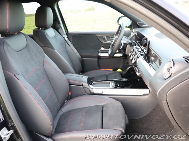 Mercedes-Benz Ostatní modely GLB 2,0 200d 4MATIC AMG Premi 2025