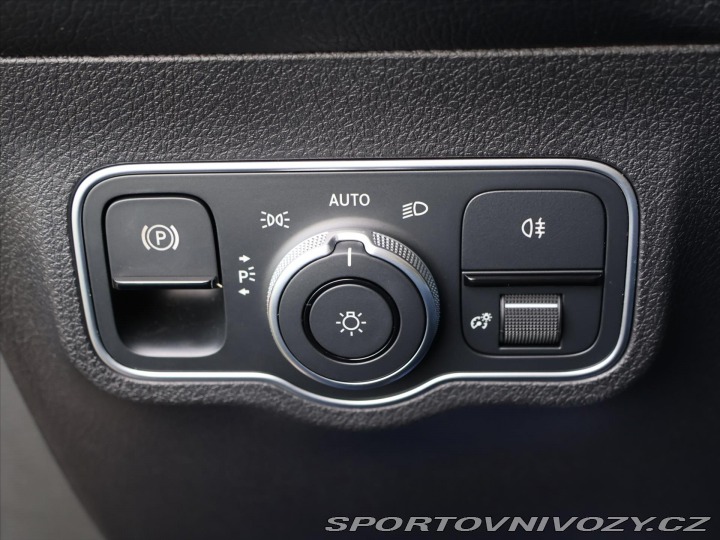 Mercedes-Benz Ostatní modely GLB 2,0 200d 4MATIC AMG Premi 2025