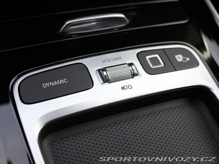 Mercedes-Benz Ostatní modely GLB 2,0 200d 4MATIC AMG Premi 2025