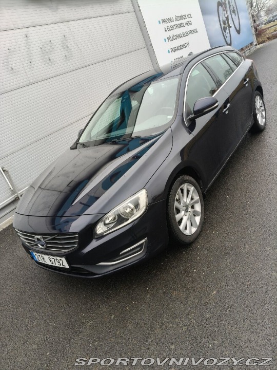 Volvo V60 2,0   AUTO 2015