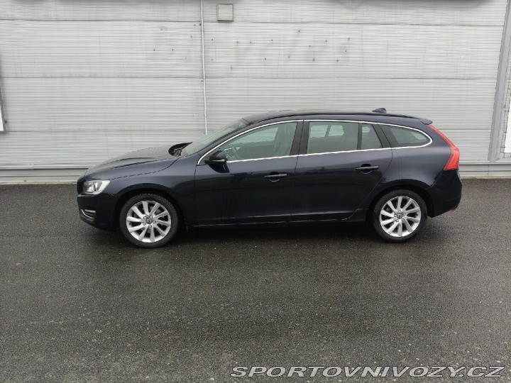 Volvo V60 2,0   AUTO 2015