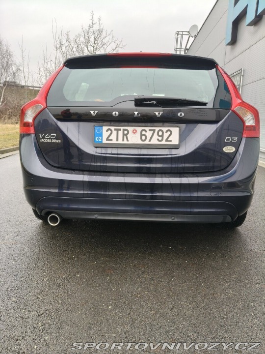 Volvo V60 2,0   AUTO 2015