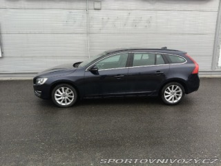 Volvo V60 2,0   AUTO 2015