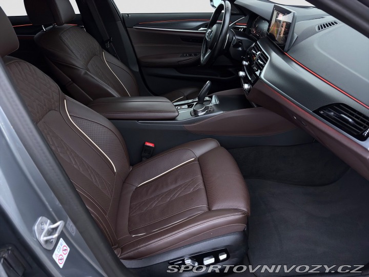 BMW 5 540i xDrive 2023