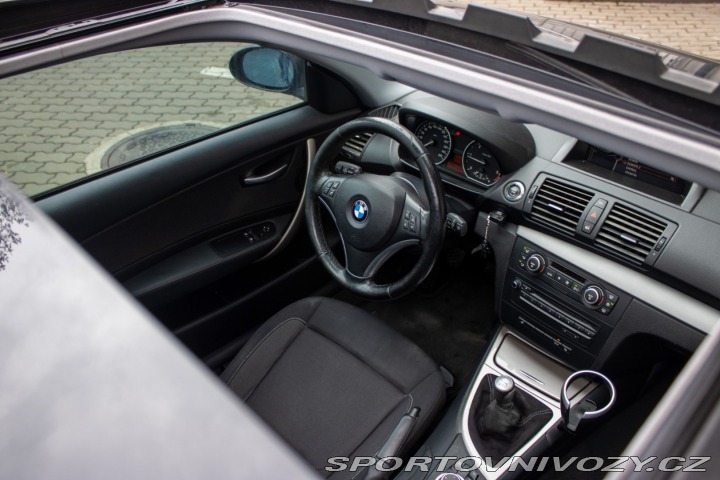 BMW 1 Coupé 120d, 130kW, M6, 3 2009