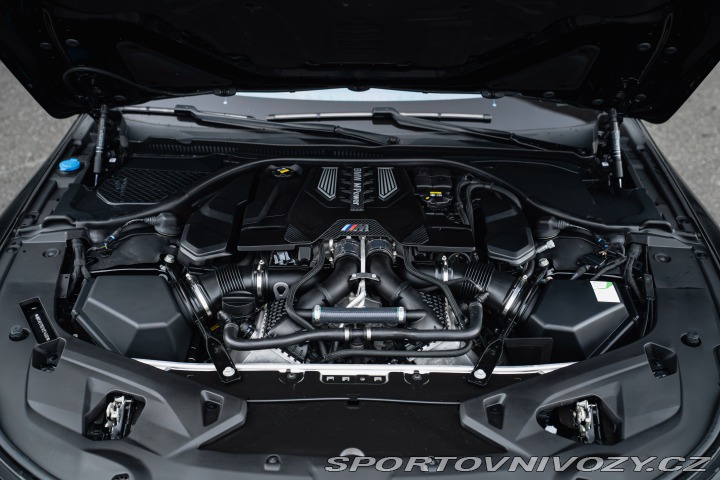 BMW M8 Competition Coupe, DPH 2022