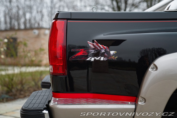 Ostatní značky Ostatní modely GMC SIERRA SLX 5.7 L V8 1990