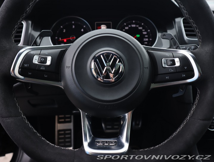 Volkswagen Golf 2.0 TDI GTD 2016