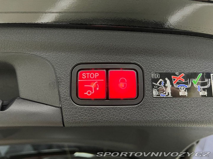 Mercedes-Benz Ostatní modely GLE 450d 4M AMG, WEBASTO, PAN 2026