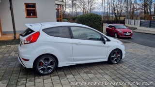 Ford Fiesta ST  2015