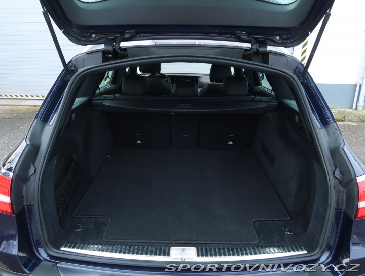 Mercedes-Benz E All-Terrain E 400 d 2020