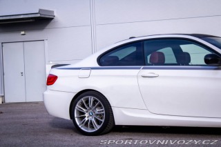 BMW 3 Coupé E92 330d xDrive 18 2010