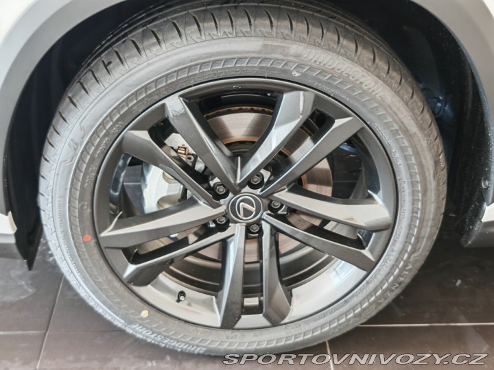 Lexus Ostatní modely NX 450h plus 450h+ Executive TOP 2025