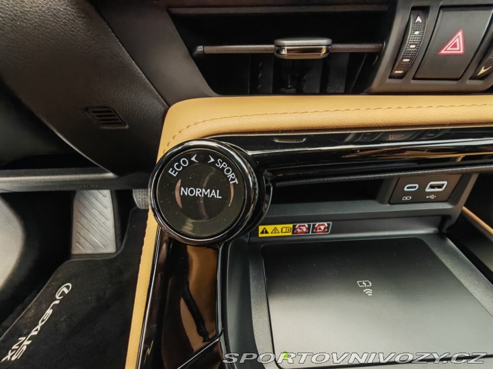 Lexus Ostatní modely NX 450h plus 450h+ Executive TOP 2025
