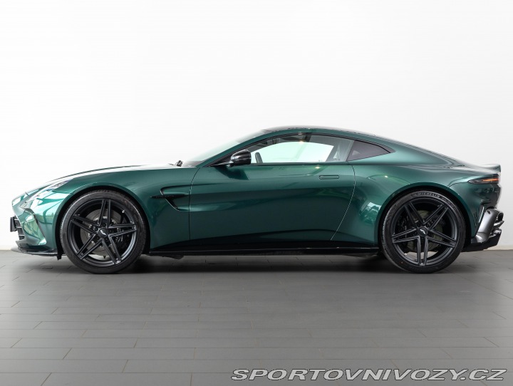 Aston Martin Vantage  2025